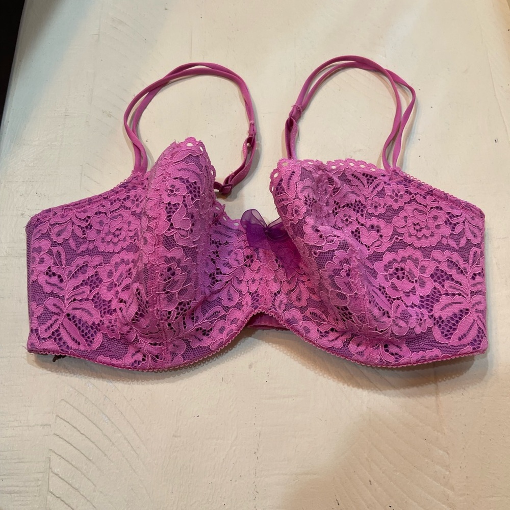 Elegant Pink Lace Bra